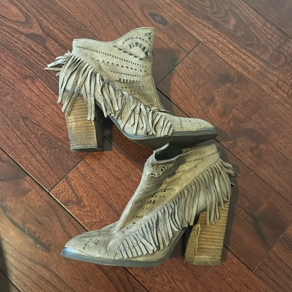 Not Rated Cowgirl fringe booties size 7.5